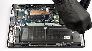 Inside Dell Latitude 15 7530 - disassembly and upgrade options