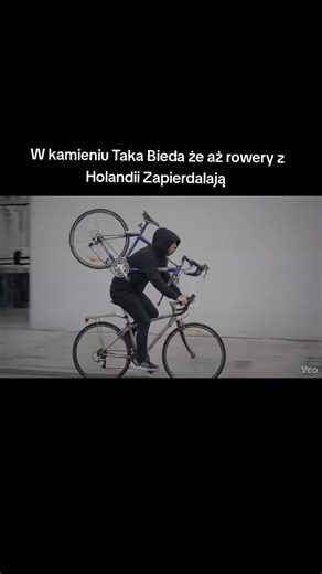 To ten cały ojciec Mateusz? #ojciecmateusz #holandia #kamienpomorski #rower #ue