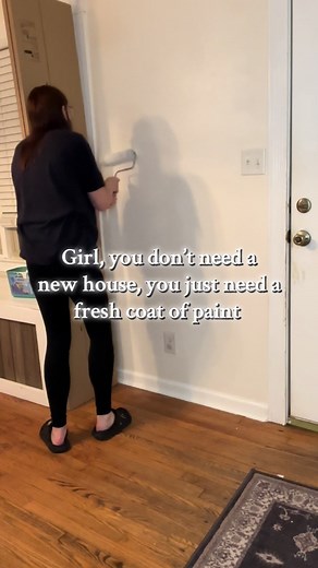 Don’t judge my painting skills or tools, last minute idea before moving a shelf & I’m working with what I could find 🤣 #painting #house #diy #homeupgrade #paint