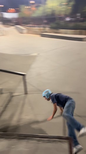 This helmet was a saver tonight (i think i still got a concussion) @arilyn.manson @mr_sakred | Skatebirker