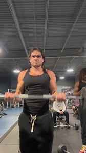 #lifestyle #hardwork #biceps #arms #dietplan #hardworkdedication #gym #muscle #growth | Blu Torres