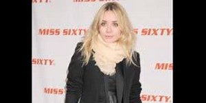 Everyone's wearing...Shiny leggings