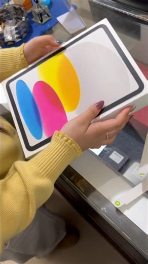 Apple iPad (11th Gen) Liquid Retina display