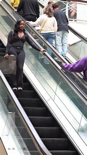 Gunung semeru meletus lagi pada sore hari ini rabu tanggal 19-11-2025 pukul - 16:00 wib#gunungsemerulumajang #qunungsemerumeletus #fyp