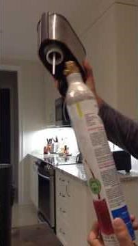 How to remove empty SodaStream carbonator?