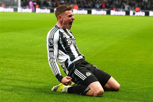 Newcastle come from behind to stun Leeds in seven-goal thriller | Flashscore.co.uk
