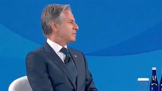 正装黑袜皮鞋安东尼·布林肯