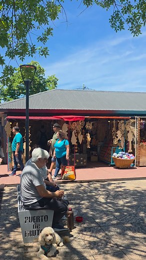 51K views · 1K reactions | ¡Hoy es el día ideal para disfrutar del Puerto de Frutos!  Sábado, de 10:00 a 19:00, te esperamos para recorrer sus paseos, descubrir artesanías únicas, sabores locales y el encanto del río. Vení a caminar, sacar fotos, tomar algo rico y pasar un lindo momento en familia o con amigos. ¡El finde se vive mejor en el Puerto de Frutos! ✨ #puertodefrutosok #TigreEsMiVida #vivitigre #findelargo #tigremunicipio | Puerto de Frutos | Facebook