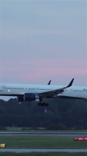 Delta 757-300 Touchdown at ATL 🛬 Stunning Arrival!