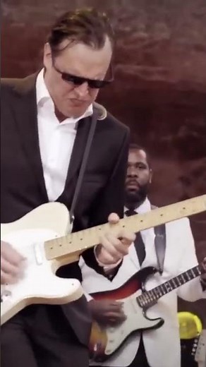 Joe Bonamassa Official - "Tiger In Your Tank" - Muddy Wolf at Red Rocks