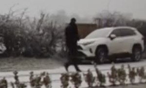 Slippery Surprise: Man’s Icy Fall Caught in Real Time