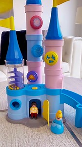 {AD} Introducing the Playmobil Junior Disney Cinderella’s Castle – made just for toddlers aged 1-4! 👸🏰. Watch their imaginations light up as they build and play, boosting creativity and motor skills. Plus, it’s made with 90% plant-based materials. This is perfect for tiny storytellers!Thank you Playmobil for gifting me this set. Available on Amazon. #playmobil #cindarella #cindarellascastle #disney #playmobiljunior #giftsfortoddlers #myfirstplaymobil | Vivizone
