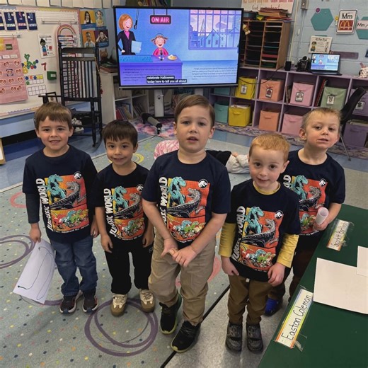 SPN Jesters Celebrate Catholic Schools Week Make-Up Catholic Schools Week fun was in full swing with Matching Monday! Our students and teachers showed off their school spirit in style. Everyone looked great—and the smiles said it all! #spnjesters #catholicschool #CatholicSchoolsWeek #matchingmonday The music in this video is used for educational purposes. Rights belong to the respective owner. | St. Philip Neri Catholic School