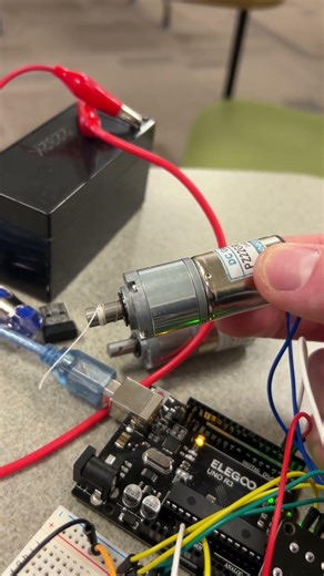 Bi-directional motor