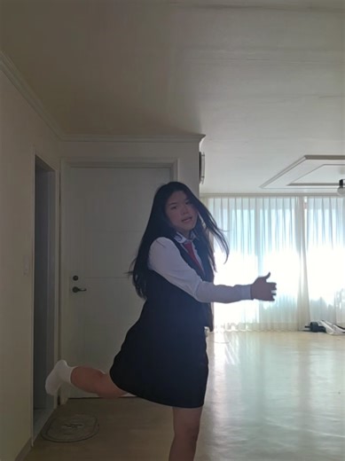 찐교복 입고 시간을 달리쟈 #여자친구#시간을달려서#09#추천#fyp | girl best friend