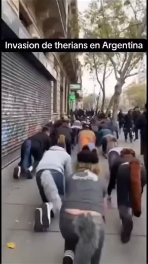 En #Argentina jóvenes que se creen animales; se hacen llamar #Therians Expertos en la salud mental creen que pueda ser una señal sobre identidad, pertenecía y bienestar emocional en la nuevas generaciones de adolecentes, está tendencia está siendo adoptada por jóvenes Mexicanos y creen que pueda convertirse en una subcultura de aceptación. | Quinto Poder