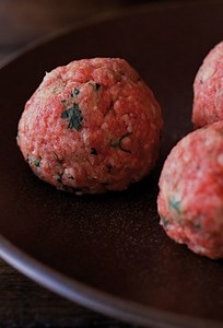 Authentic homemade italian meatball recipe | Recipes | KitchenAid IE