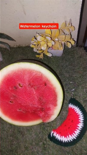 crochet watermelon keychain #freecrochetpatterns​ #easycrochetpatterns