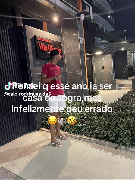 Os vídeos de Eu.play.rato.18 (@caio.rodrigues.da5) com Fim de Ano - MC CH Da Z.o & Danado do Recife & Mc Myres