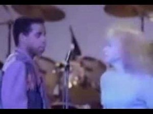 Cyndi Lauper - Iko Iko Live Paris