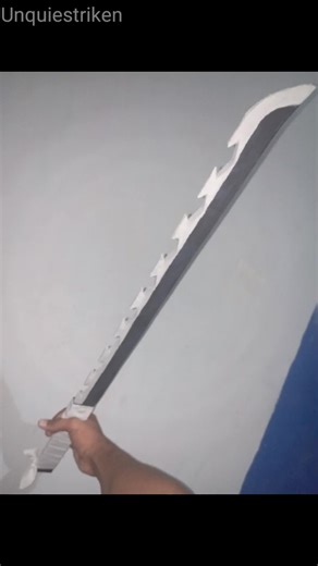 Cómo hacer una katana de cartón de Inosuke