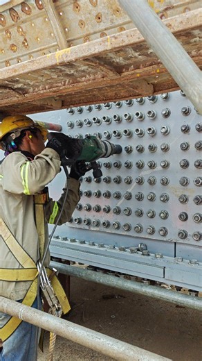 8.3K views · 43 reactions | Strong guys  . . . . #viral #reels #fyp | Muhamadharta Tata Ata | Facebook