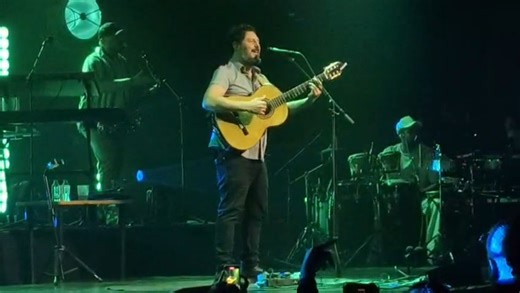 El Kanka, ayer en el The Music Station de Madrid, ofreció un concierto por todo lo alto, uno de los temas que sonó fue "Para Vivir". | Insonoro.com