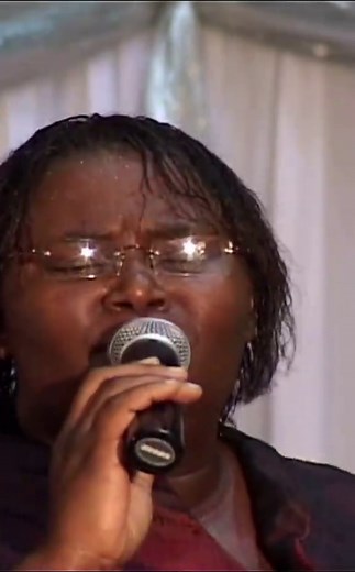 Hlengiwe Mhlaba's Soulful Performance of Sweet Jesus