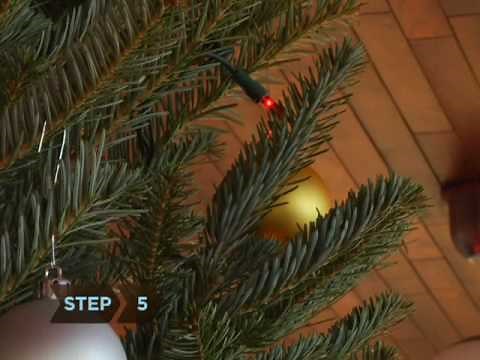 How to Hang Ornaments on a Christmas Tree