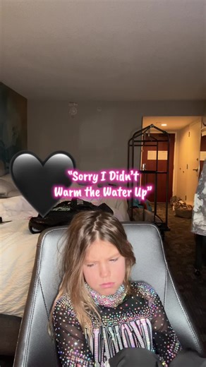 Let’s not start the day off like this lol. How many “mom” looks did I give Charlie?? #cheer #cheermom #cheerleading #fyp #foryoupage