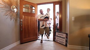 We're proud to support Building Homes For Heroes, which provides wounded veterans with mortgage-free homes for them and their families 🇺🇸Watch below to learn more ⬇️ | Advance Auto Parts