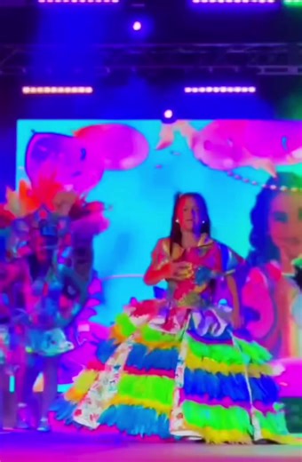 🇦🇼 ARUBA 🎭 Carnaval 72 👑 Amelie Koolman Reina Infantil 2026 #aruba🇦🇼 #carnaval #musica #dushi #parati 👑💃