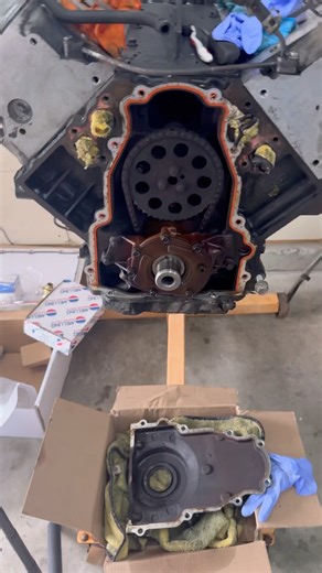 #LSSwap Oil pump, 302-2 oil pan, and pickup tube time. #capriceclassic #KiteD #boxcaprice