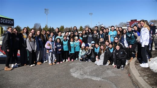 Stony Brook women's lacrosse invites next generation of girls to game