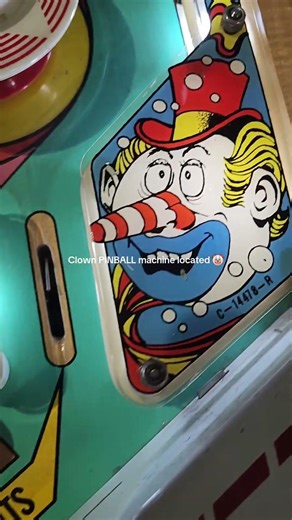 we #located the #clown #pinball machine also just randomly, this is a sign for me to join the #circu