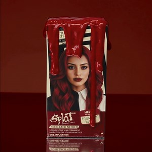 Want to go vamp red for Halloween? Midnight Ruby has you covered—no bleach needed! 🩸🧛 ✨Lasting, bold color for brunettes without bleach ✨Baobab Seed Oil adds shine and UV protection ✨Quinoa Extract helps prevent breakage Available exclusively at Target | Splat Hair Color