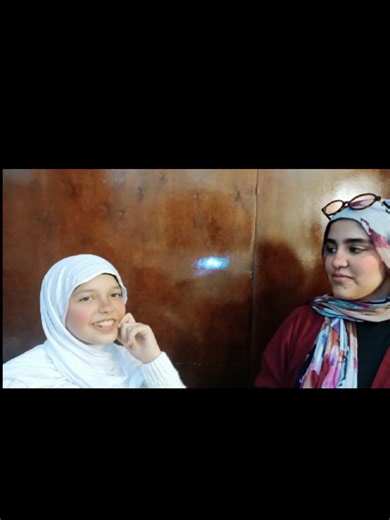 Students Be Like: Learning English with Cambridge Academy