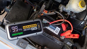 Hulkman Alpha 85S Jump Starter review - A smart jump starter for your vehicle - The Gadgeteer