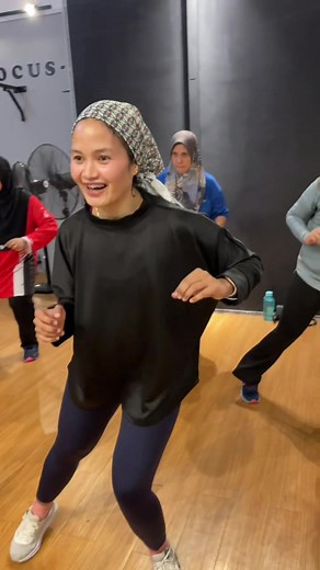 AEROBIC STEP MELUR BEAUTYFITNESS STUDIO #sendayanmerchantsquare #masjidsendayan #fit #beautyfitnessstudio #ladiesworkout #aerobic #beautyfitnessstudio #fyppppppppppppppppppppppp
