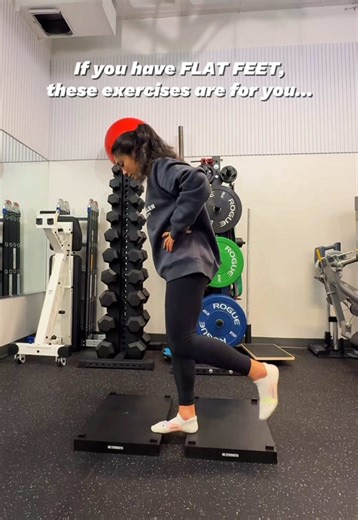 If you’ve ever noticed or been told you have flat feet, don’t stress! Flat feet are a common, normal variation of foot structure, and arch height is largely determined by genetics. They’re often labeled a “problem,” but research shows arch height alone does not predict injury risk. Flat feet are often linked to over-pronation, but a certain amount of pronation is not only normal, it’s necessary for healthy, efficient running. When your foot hits the ground, it should roll inward to absorb shock,