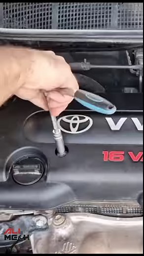 17K views · 343 reactions | Pcv valve cleaning on toyota camry #Flush #oilchange #mechanic #cargirls #carguys #carwash #cleaning #satisfyingvideo #detailing #meguaers #maintenance #camry #qualityparts #qualityrepairs #alimech #headlights #brakerotors #brakerotor #satisfying #spain #barcelona #oilchange #reelart #artreels #toyota #powertools #diyprojects #restoration | Alimech | Facebook