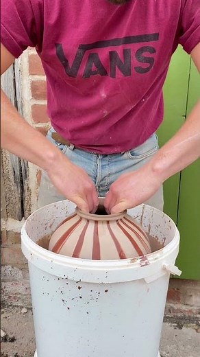 How to use slip by @robtowlerceramics