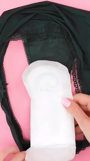 No more period leaks, please! 🤚🏼😴 #beautyhacks #periods #girls #diy #doityourself #fyp #foryou