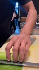 เบสิค ทำตาข่ายจากแตงกวาไว้จัดทำซาซิมิ🥅Basic method: Making a net from cucumbers for sashimi. 🥅 #art #reelsvideoシ #cucumber #skills วุฒิชัย โสดา | Aum Wudthichai Soda