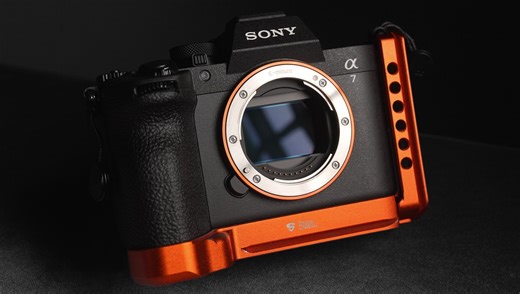 Sony a7 V Hands-On: Dynamic Range, Speed, and AI in One Hybrid Body