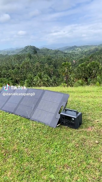 Bluetti EB3a Power Station PV120s Solar Panel Set