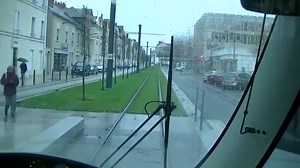 【HD】Tramway d'Angers - Le tramway Arc en ciel
