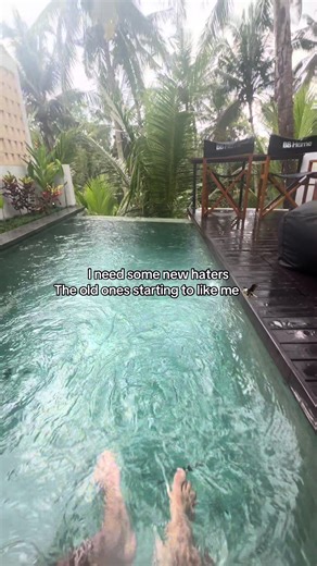 With ❤️ Dm me “Ai” and I will send you my full blueprint on how I build brands with Ai at 19 #onlinemoney #digitalnomadlife #entrepreneurship #dropshopping #sidehustle