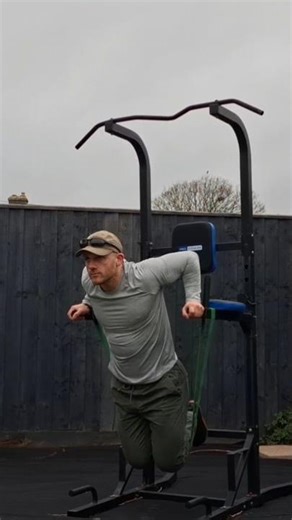 Band Assisted Dips | Exercise Demo (Form and Technique)