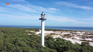 Dueodde er på listen over Europas bedste strande. Det er organisationen 'The World's 50 Best Beaches' som igen i år har bedt tusind professionelle rejseanmeldere om at anbefale deres favoritbadesteder. Se mere her: https://www.tv2bornholm.dk/artikel/dueodde-blandt-de-50-bedste-strande-i-europa | TV 2/Bornholm